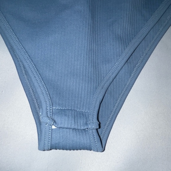 OQQ Ribbed Body Suit Tank Snap Closure Size Large - Picture 6 of 6